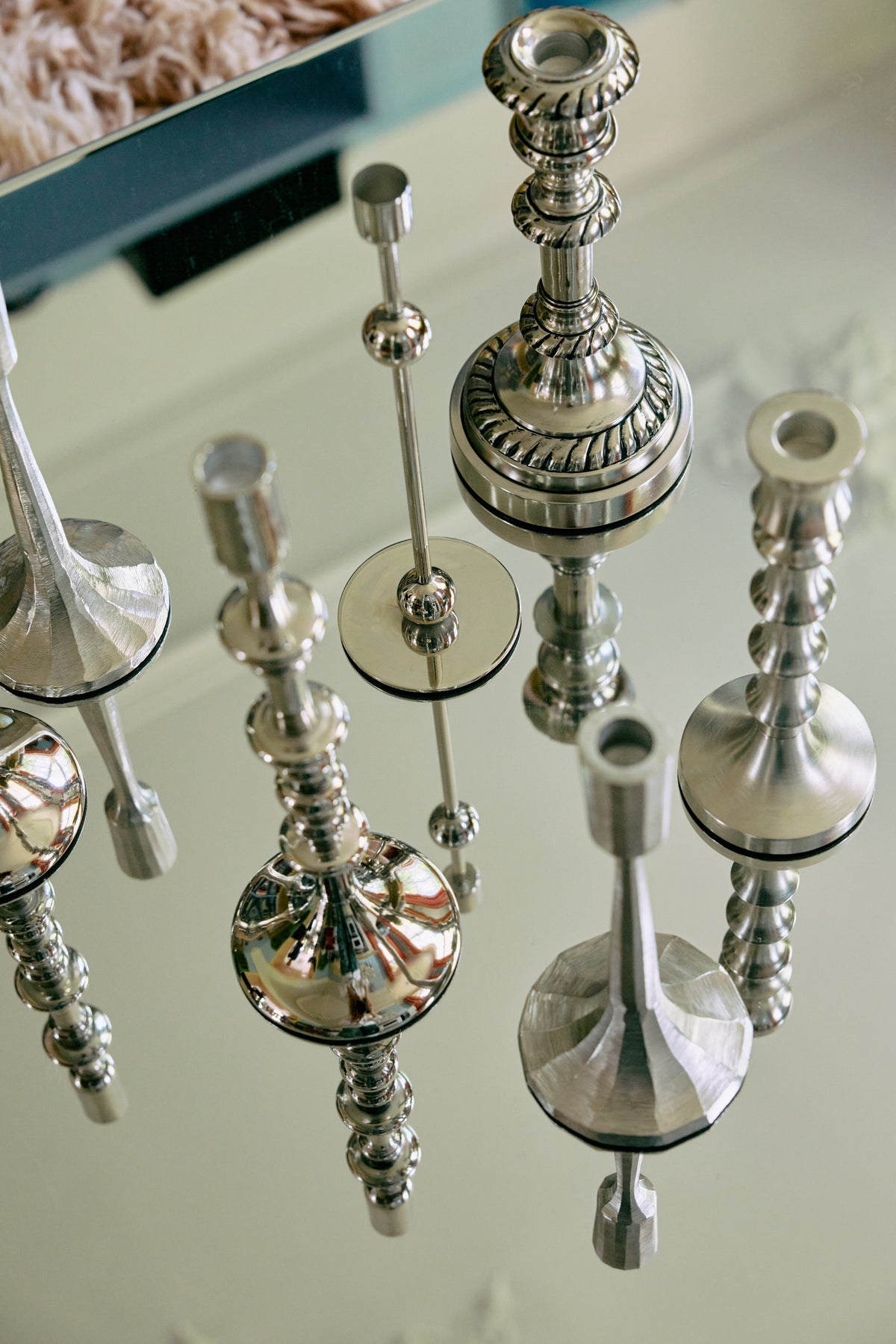 VI 2526_Collection_HKLIVING_Shoot_1_LR_094.jpg